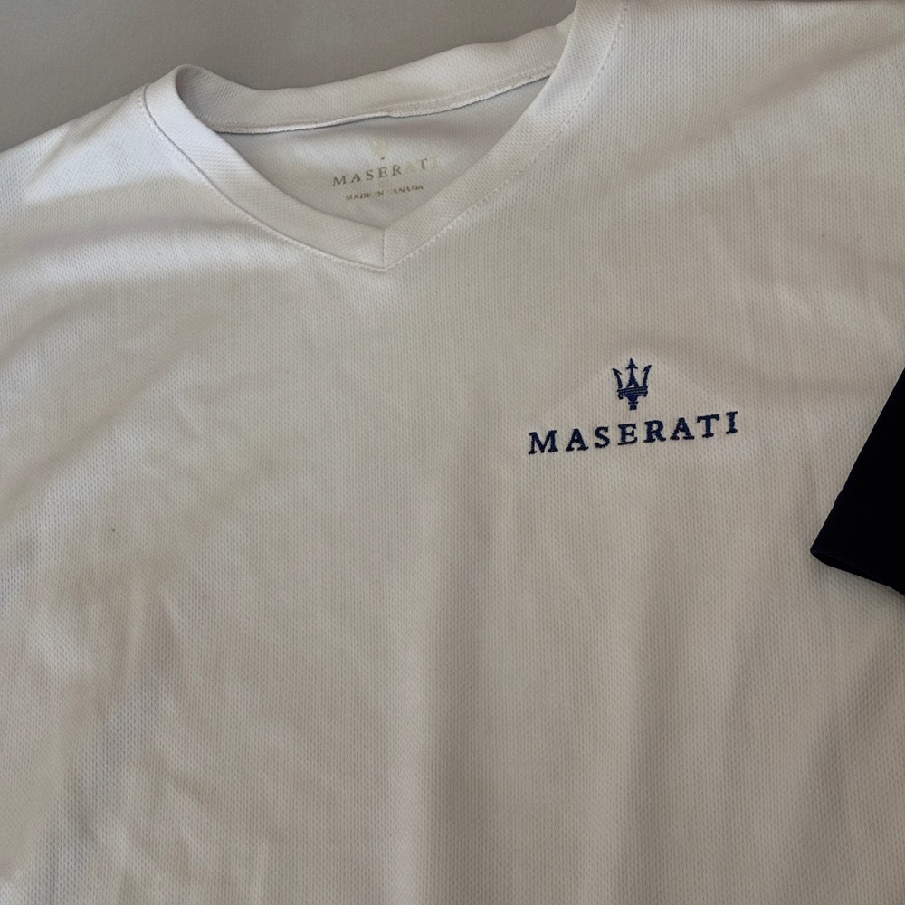 Maserati T-Shirt Mens M White Navy Excellent V-Neck Short Sleeve Performance
